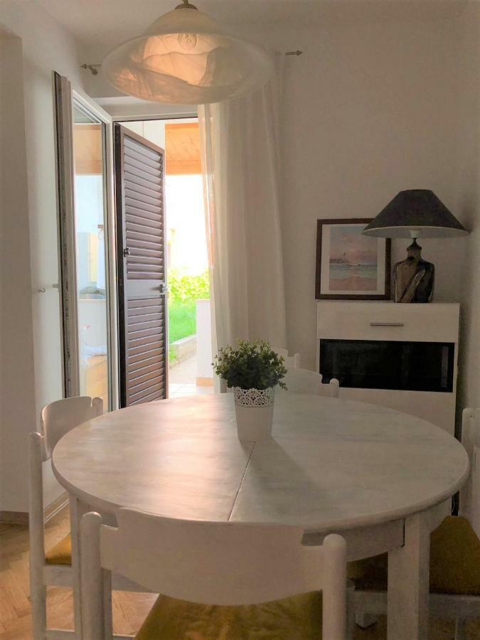 Apartman Gloria Appartement Mali Lošinj Buitenkant foto